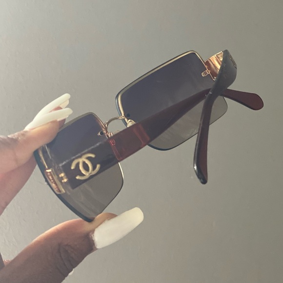 CHANEL Accessories - 🔥FLASH DEAL🔥 Vintage Chanel Sunglasses
